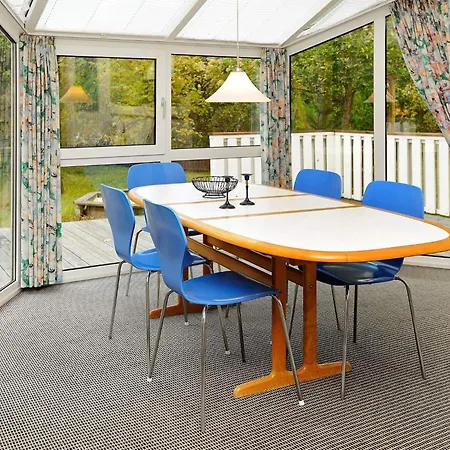 8 Person In Humble-by Traum Humble