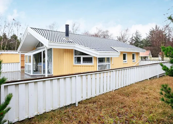 8 Person In Humble-by Traum